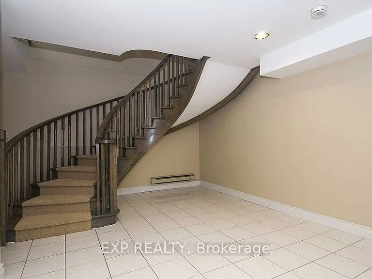 220 Viewmount Ave — Photo 34