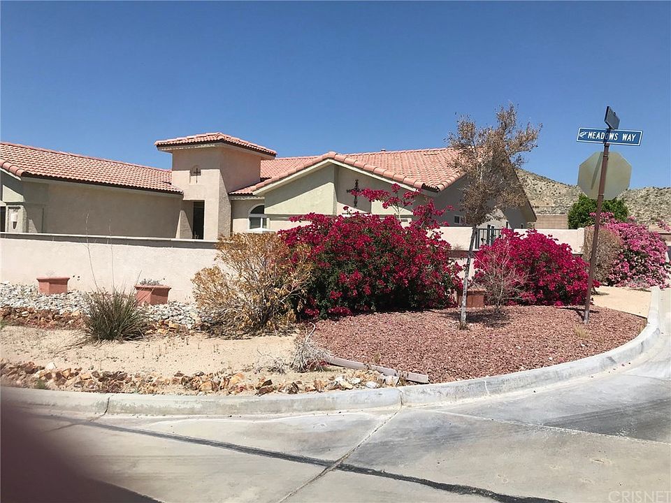 1st image of 8401 Meadows Way