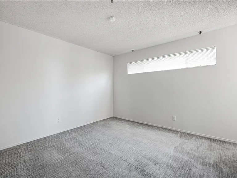 2601 W Broadway Blvd #P398 — Photo 12