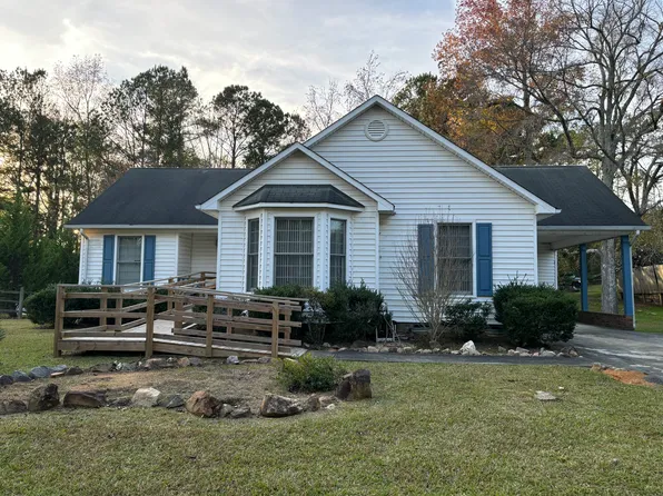 2080 Country Club Dr, Lancaster, SC 29720