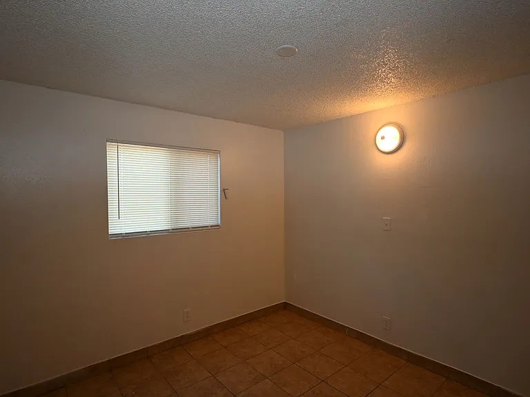 2301 Stewart Ave #A — Photo 8