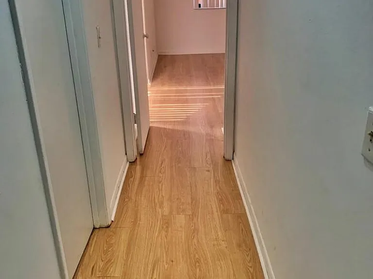 3915 Victoria Dr NE — Photo 20