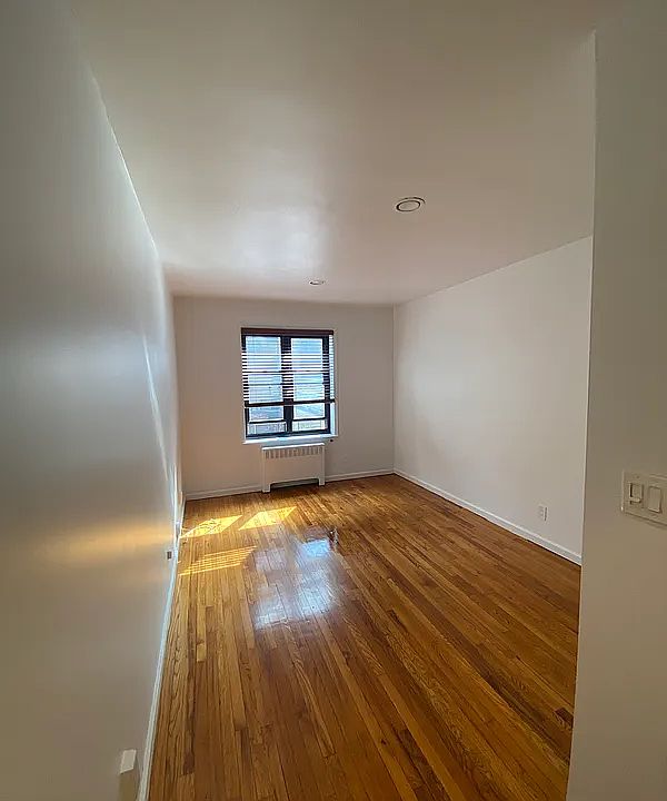 1st image of 312 W 23rd St APT 2R