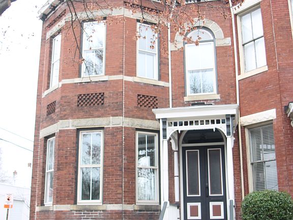 3rd image of 2800 E Marshall St #1B