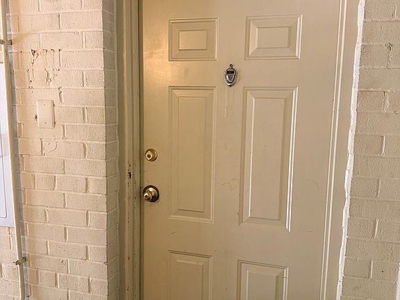 2nd image of 3107 Naylor Rd SE APT 301