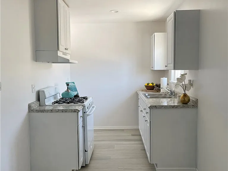 1781 W Ball Rd #4 — Photo 9
