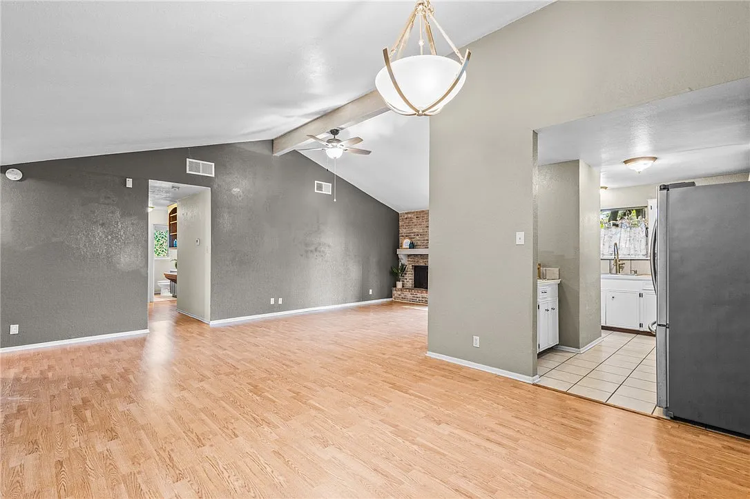 3 bed, 1431 sqft, $1,850 — Photo 4
