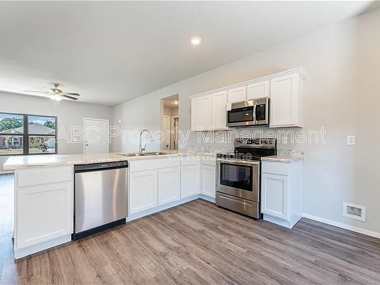 7204 SW Chestnut Hill Rd — Photo 4