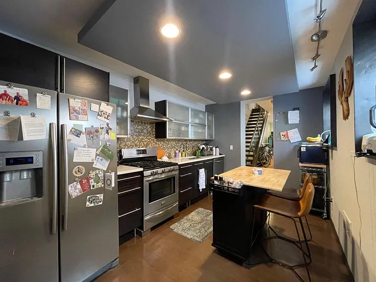 907 N 5th St #O1 — Photo 9