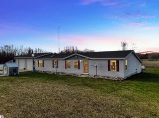 3182 Forteen Mile Rd, Marion, MI 49665