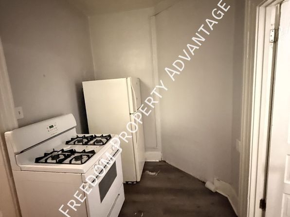 224 N Main St #7