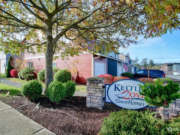 563 NE Kettle Street #B1, Oak Harbor, WA 98227