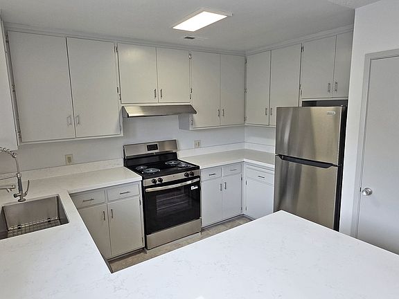 2nd image of 5994 Lake Crest Way #3