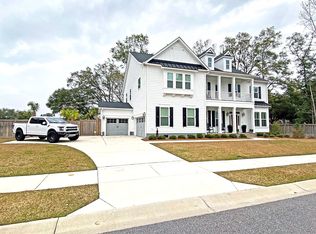 702 Farm Cottage Ln, Charleston, SC 29412