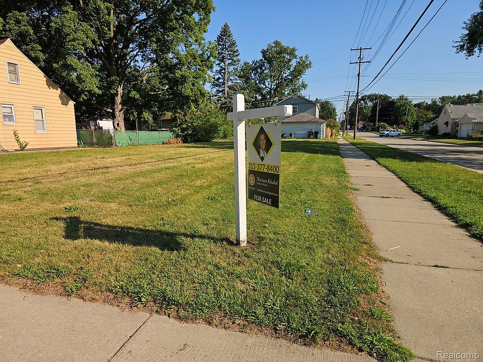 1st image of 24600 Calvin St