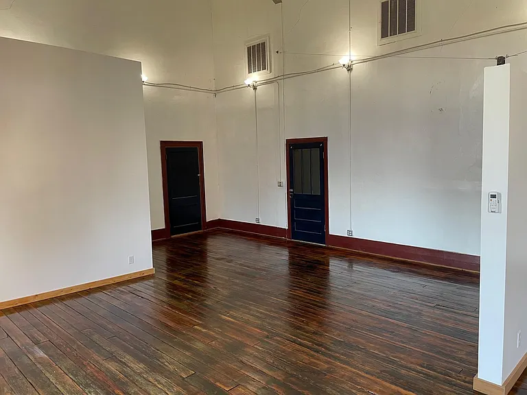301 N Main St #5 — Photo 7
