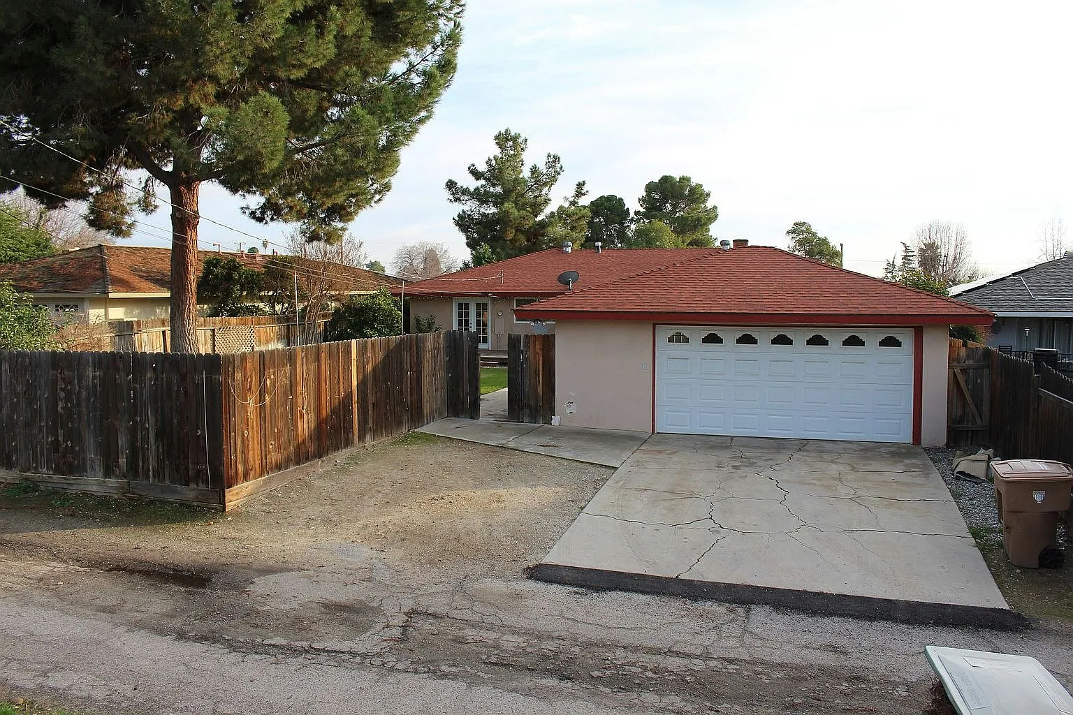 1804 Duke Dr photo 1