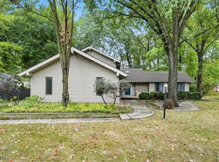 635 Inverness Rd, Akron, OH 44313