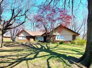 304 Louise Dr, Collinsville, IL 62234