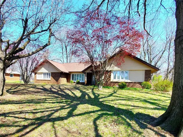 304 Louise Dr, Collinsville, IL 62234