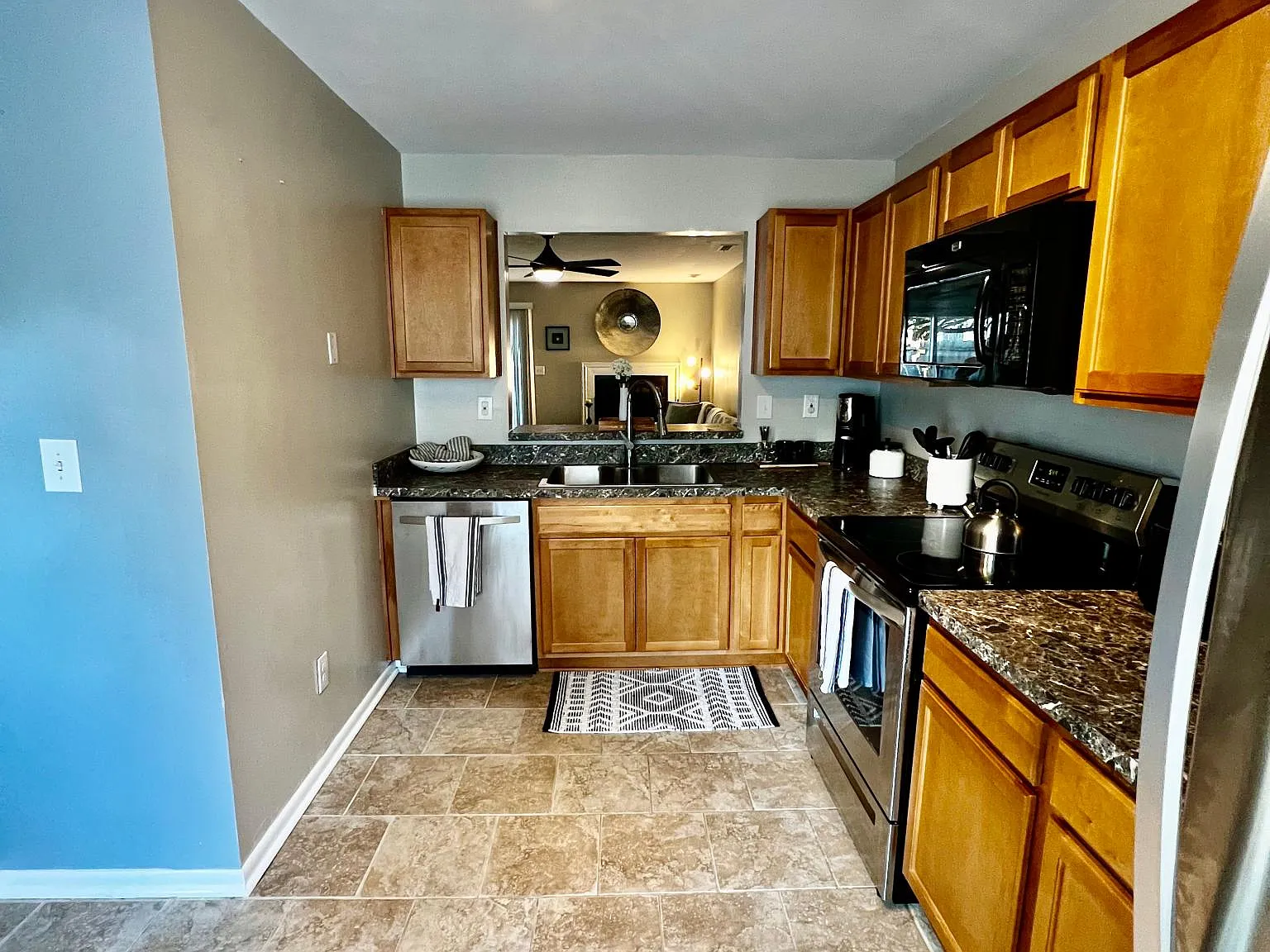 3502 Smokey Chamber Dr — Photo 2