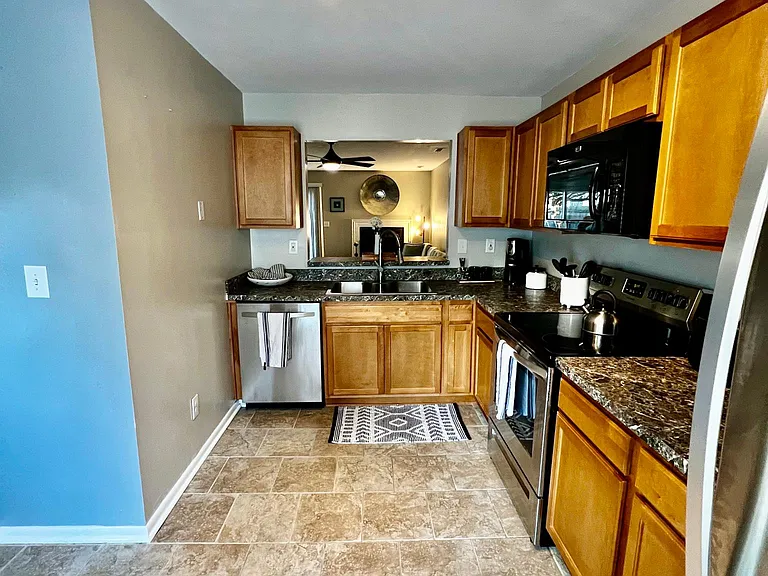 3502 Smokey Chamber Dr — Photo 2