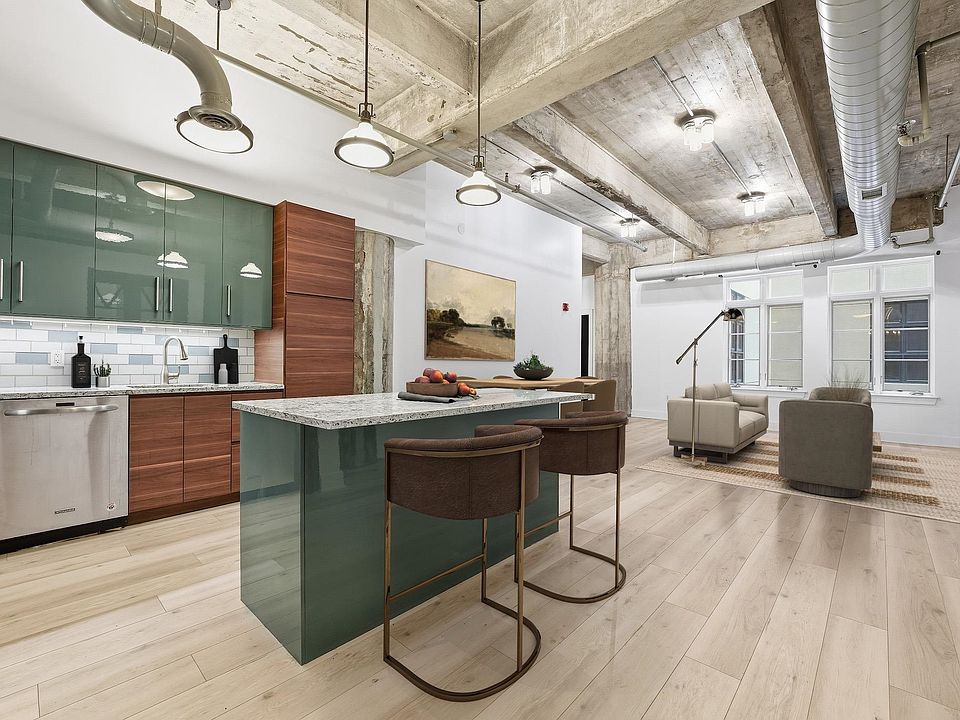 1st image of 140 Bay St APT 2D