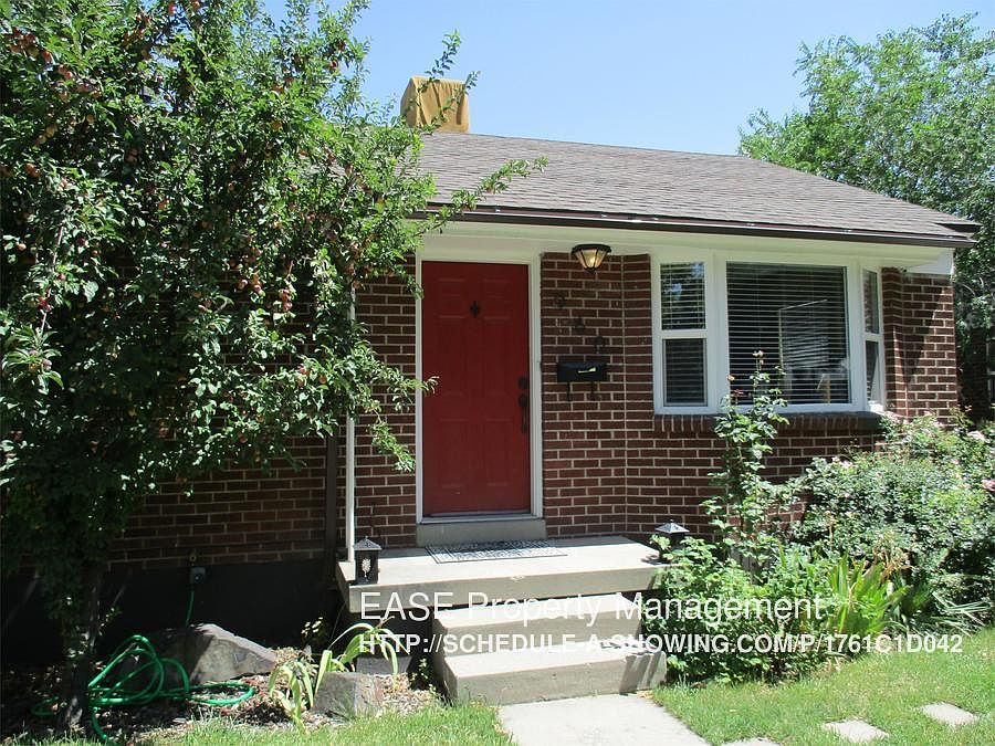 1st image of 960 N Victoria Way