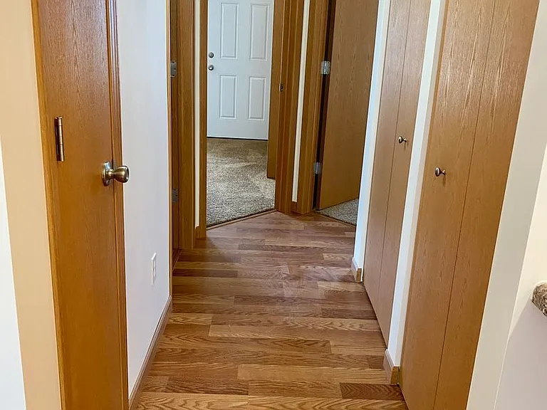 Bremen Park Apartments — Photo 35