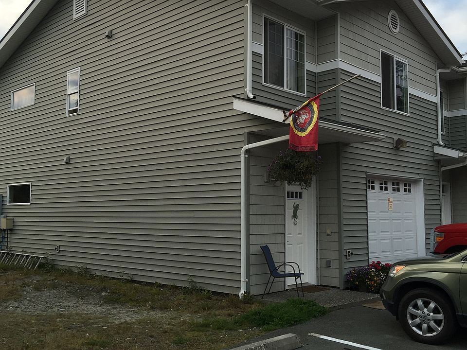FRONT OF CONDO
