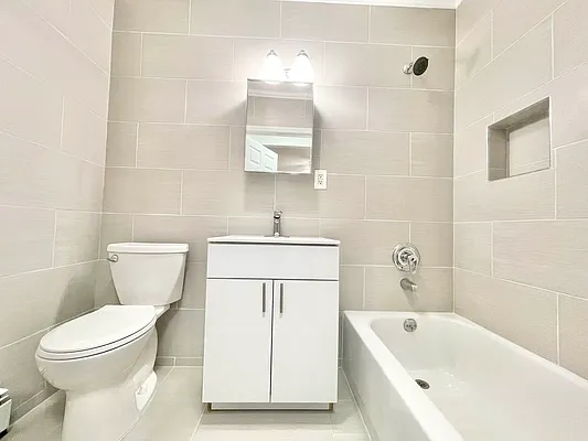 Rented by Century 21 Premier  | media 13