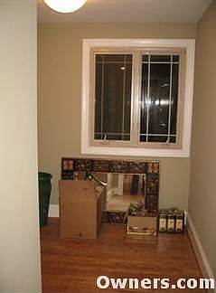 Master bedroom's foyer