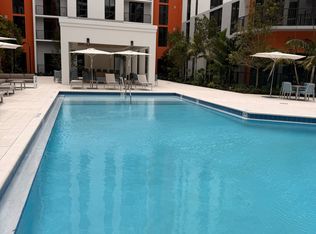 2910 NW South River Dr #Tr11, Miami, FL 33125