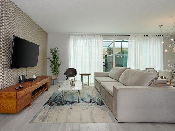 4th image of 4443 Le Reve Ct