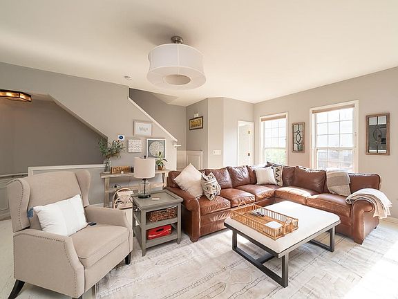 3rd image of 2046 Merrimont Way