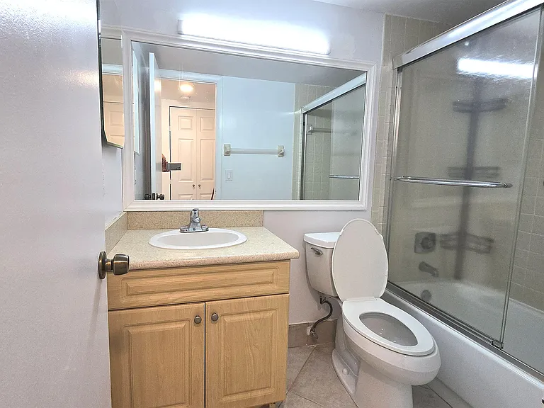 3000 NW 42nd Ave #B302 — Photo 9