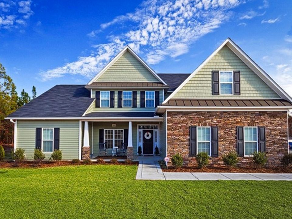 Gorgeous Curb Appeal! 