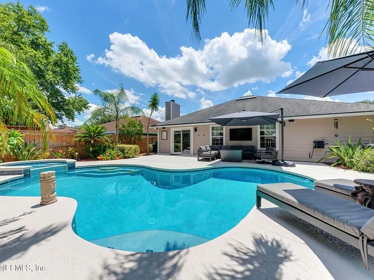 12381 Apple Leaf Dr — Photo 25