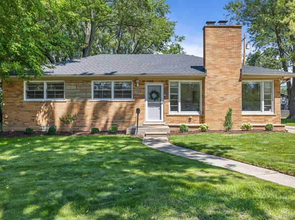 17880 Beverly Rd, Beverly Hills, MI 48025