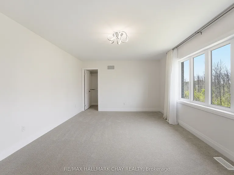25 Del Ray Cres — Photo 17