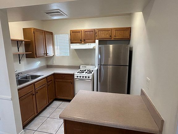 4th image of 336 W Culver St #3