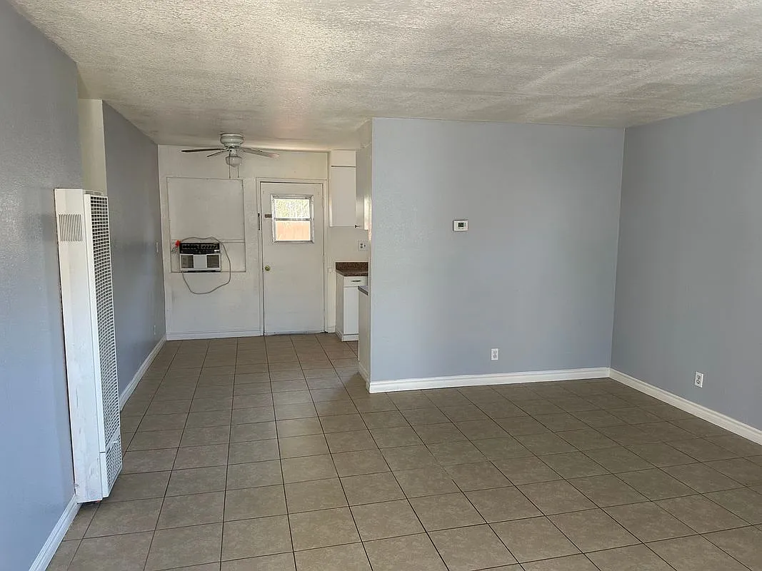 2 bed, 1.0 bath, 1282 sqft, $1,700 — Photo 4