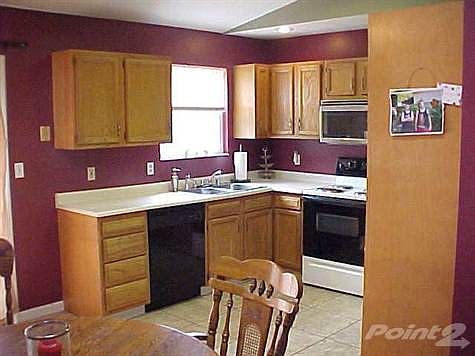 3rd image of 20 Orchard Dr