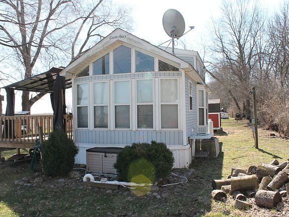 4th image of 375 E County Rd #21