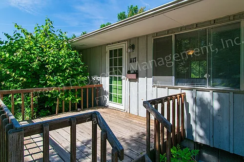 1117 Fairview Dr Photo 1