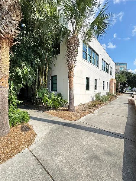 2 bed, 974 sqft, $2,440 — Photo 4