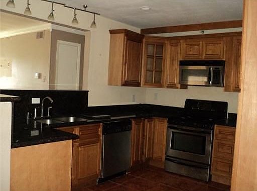 4th image of 12 Gretna Blvd