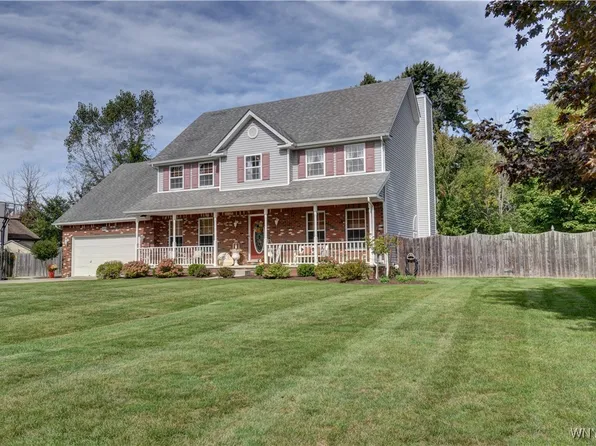 3271 Craig Dr, North Tonawanda, NY 14120