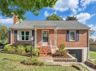 252 Knoll Rd, Roanoke, VA 24019