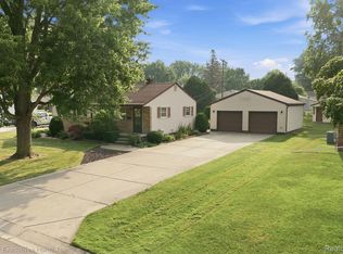 1105 S 15th St, Saint Clair, MI 48079